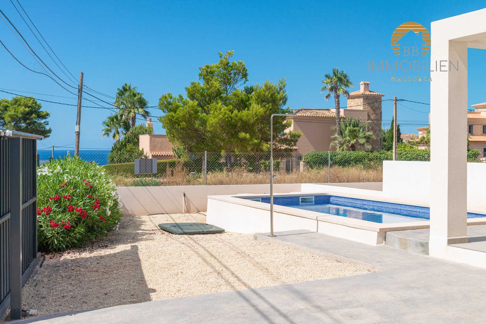 Modernes Doppelhaus mit Pool und Garten in toller Umgebung von Cala Pi