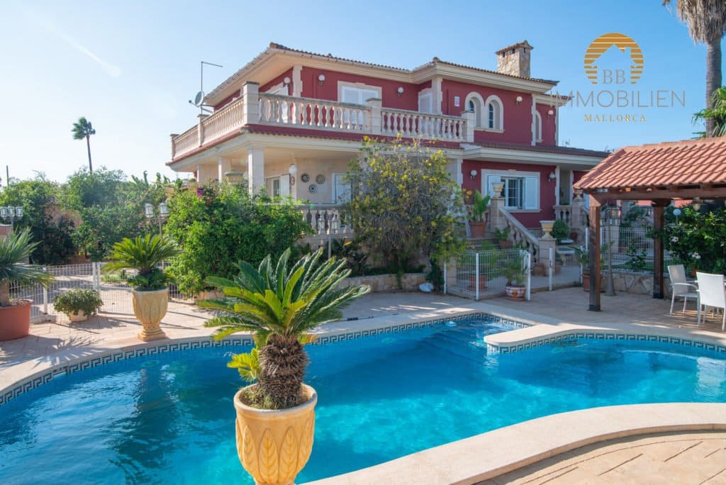 Freistehendes Chalet mit Pool und Garten – BB Immobilien Mallorca